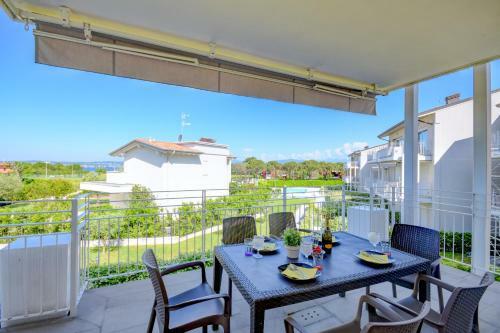 La Castellana Lake View Apartment
