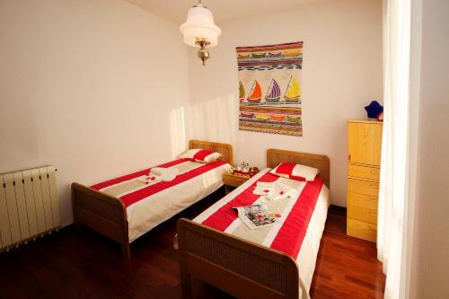 Sirmione Villa Sleeps 8 Pool