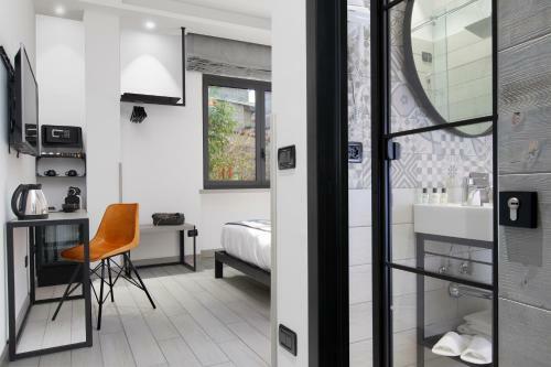 Hostal La Ferrovia Guest House