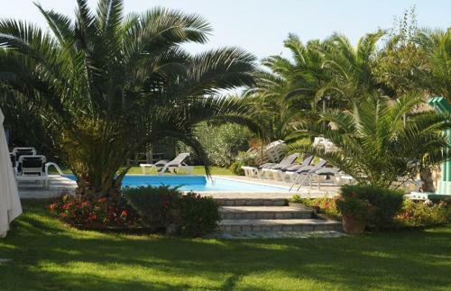 Priora Villa Sleeps 4 Pool Air Con Wifi