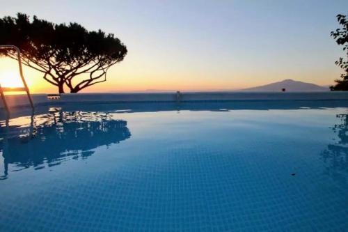 Sorrento Villa Sleeps 7 Pool Wifi