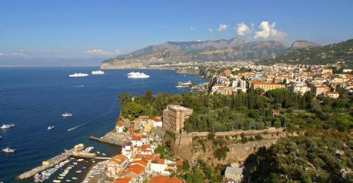 Suite Home Sorrento