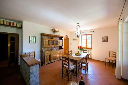Ponte Biforco Villa Sleeps 8 Pool Wifi