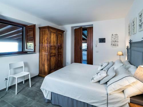 Santa Tecla Villa Sleeps 8 Pool Wifi