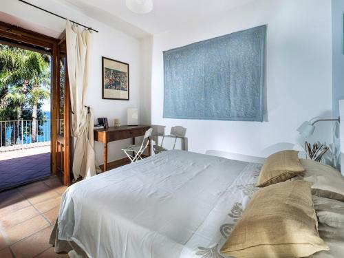 Santa Tecla Villa Sleeps 8 Pool Wifi