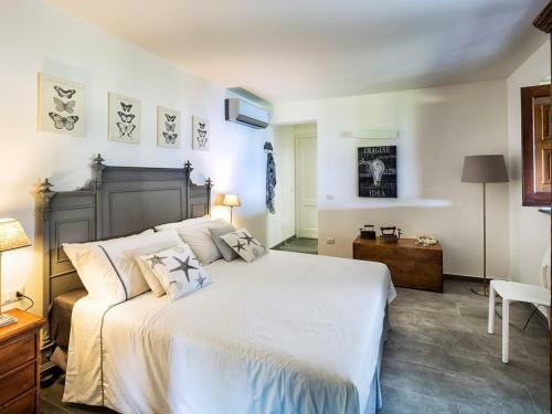 Santa Tecla Villa Sleeps 8 Pool Wifi