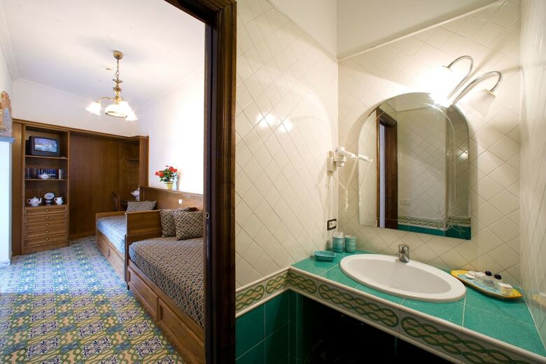 Hotel La Tonnarella