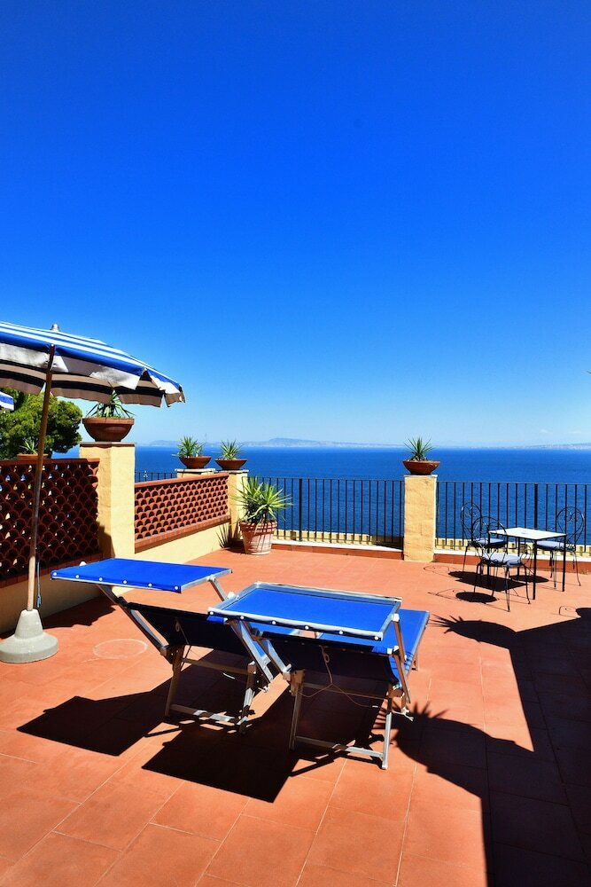 Hotel La Tonnarella
