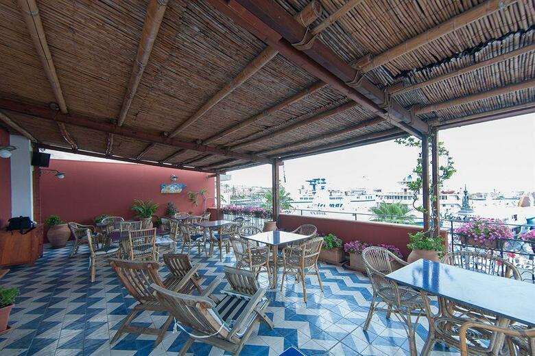 Petit Hotel
