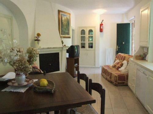 Sassetta Apartment Sleeps 5 Pool Wifi