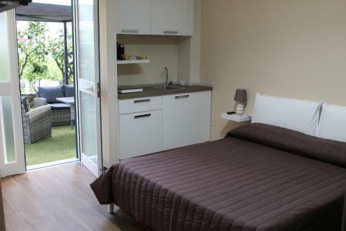B&B Marconi 25