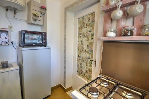Scala Villa Sleeps 4 Air Con