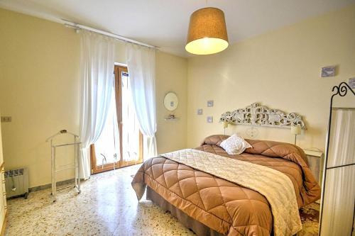 Scala Villa Sleeps 4 Air Con