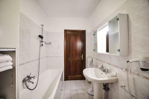 Scala Villa Sleeps 6 Pool Air Con Wifi