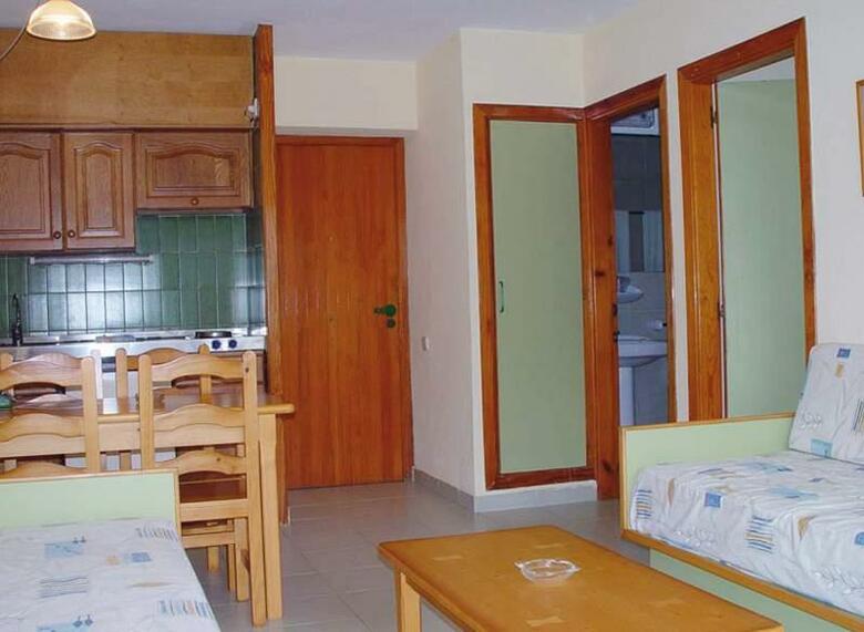 Apartamentos Carema Beach Menorca