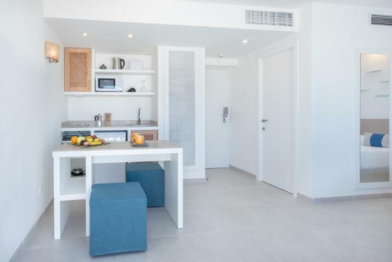 Apartamentos Carema Beach Menorca