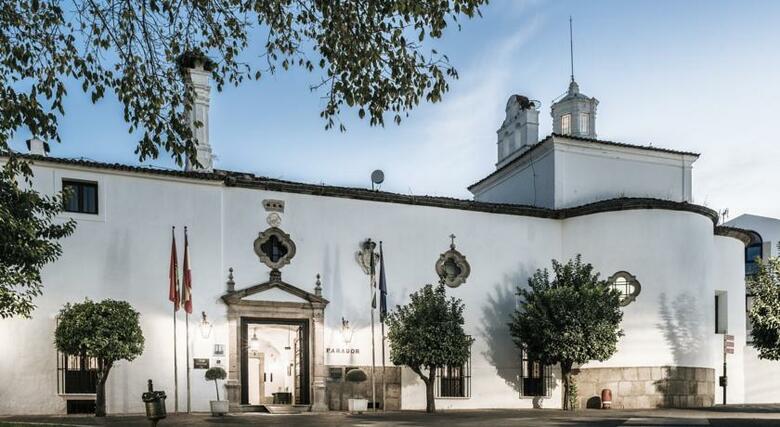 Hotel Parador De Merida