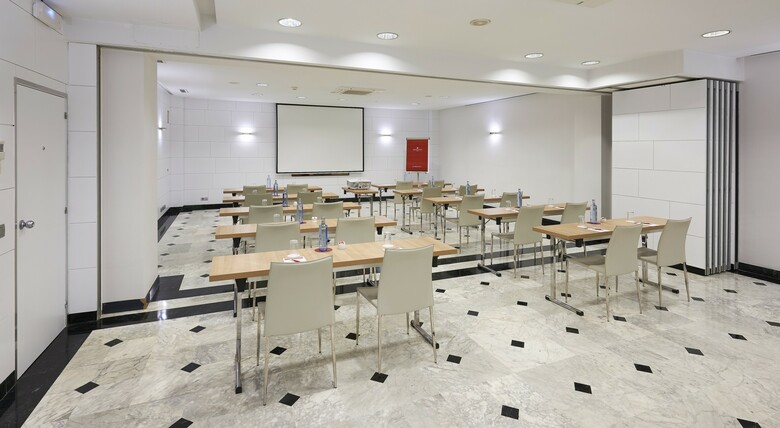 Hotel NH Collection Villa De Bilbao