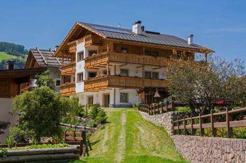 Apartments Edera