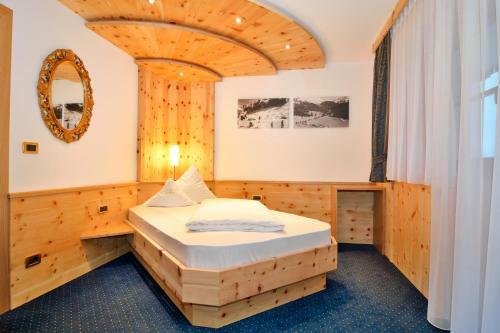 Garni Hotel Iris