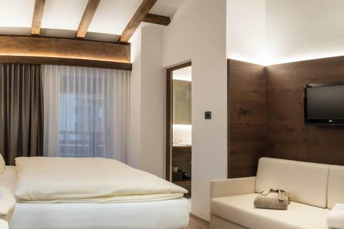 Hotel Arya Alpine Lodge