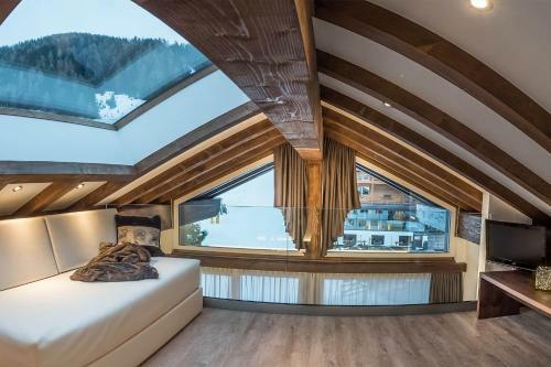 Hotel Arya Alpine Lodge