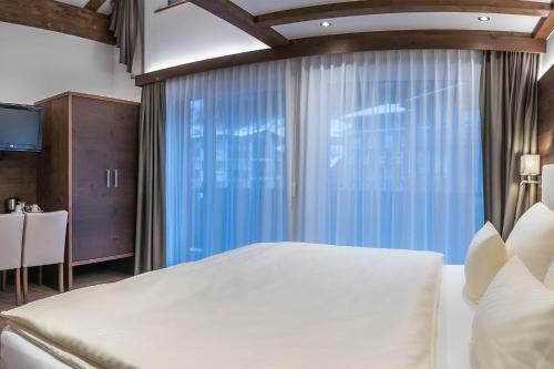 Hotel Arya Alpine Lodge