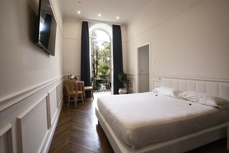 Hostal Promenade Lolli Maison De Charme