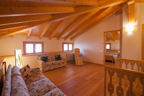 San Siro Apartment Sleeps 8 Pool