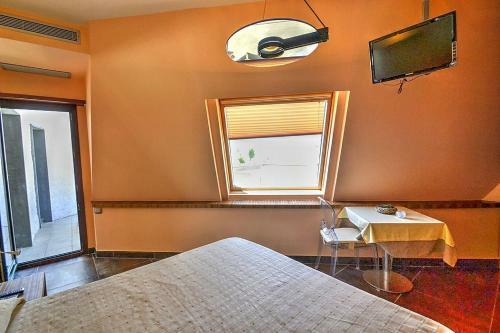 Sant'agata Sui Due Golfi Villa Sleeps 24 Pool Wifi