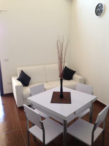White Apartment Salento