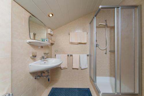 Hostal Kedul Alpine Lodge