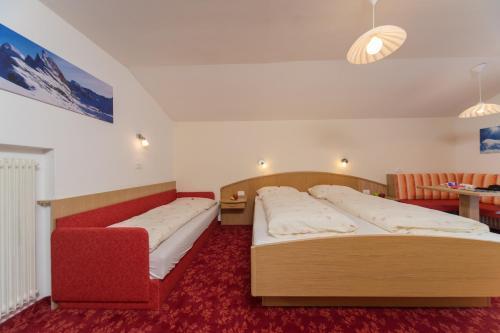 Hostal Kedul Alpine Lodge