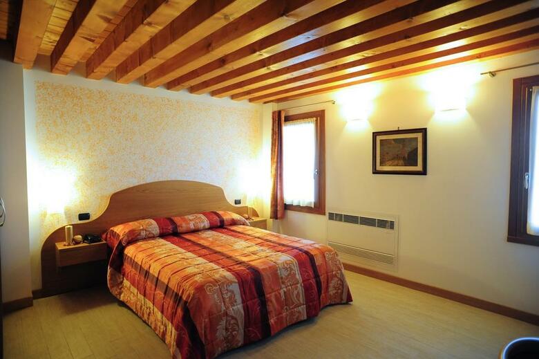 Hotel Albergo Antica Corte Marchesini