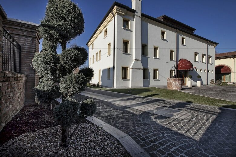 Hotel Albergo Antica Corte Marchesini
