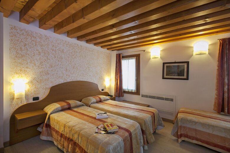 Hotel Albergo Antica Corte Marchesini