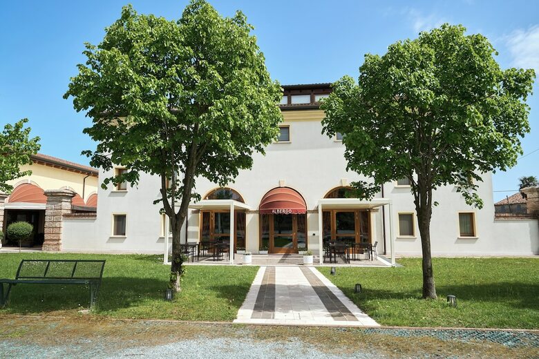 Hotel Albergo Antica Corte Marchesini