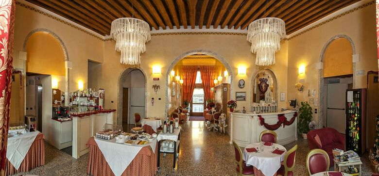 Hotel Albergo Antica Corte Marchesini