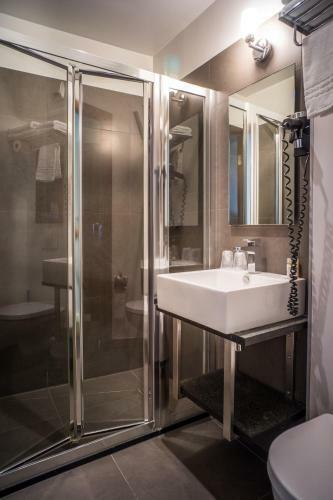Art Hotel Batignolles