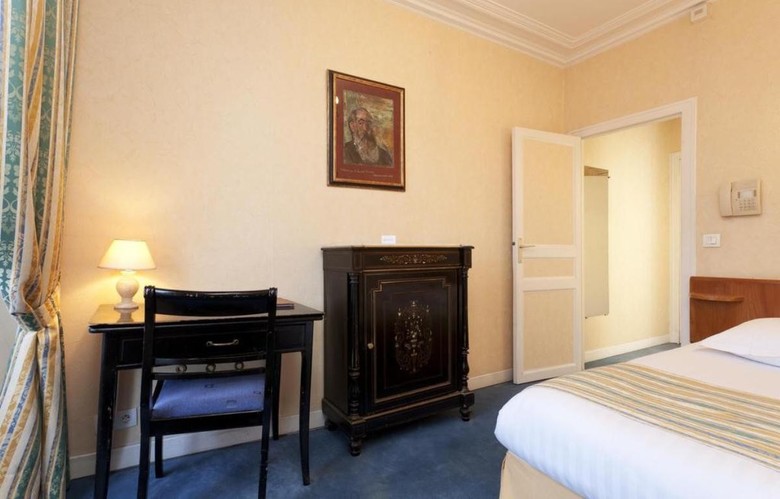 Hotel Du Quai Voltaire