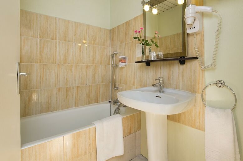 Hotel H�tel Du Midi Paris Gare De Lyon