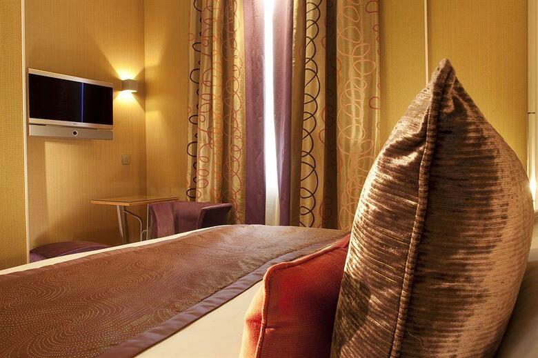 Hotel Le Petit Paris