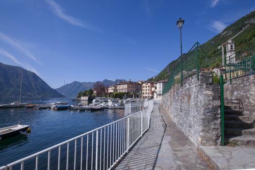 Sala Comacina Apartment Sleeps 3