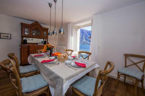 Colonno Villa Sleeps 8