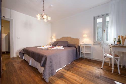Colonno Villa Sleeps 8