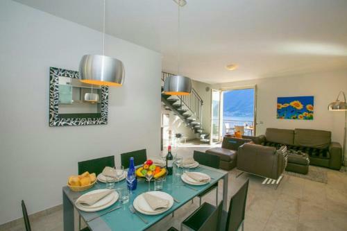 Colonno Apartment Sleeps 6 Pool