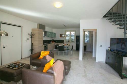 Colonno Apartment Sleeps 6 Pool