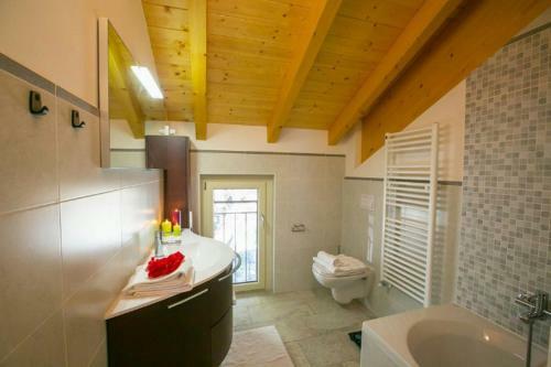 Colonno Apartment Sleeps 6 Pool