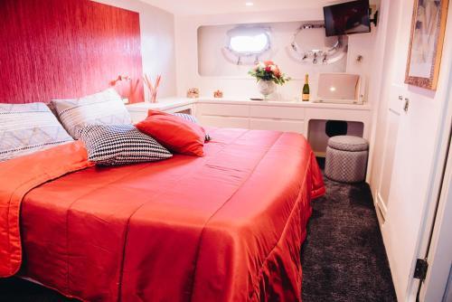 B&boat 360 Hospitality