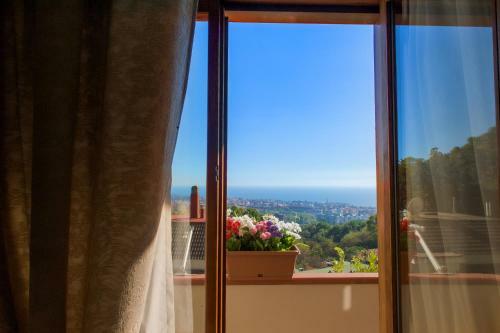 Villa Mareluna - Sea View And Garden